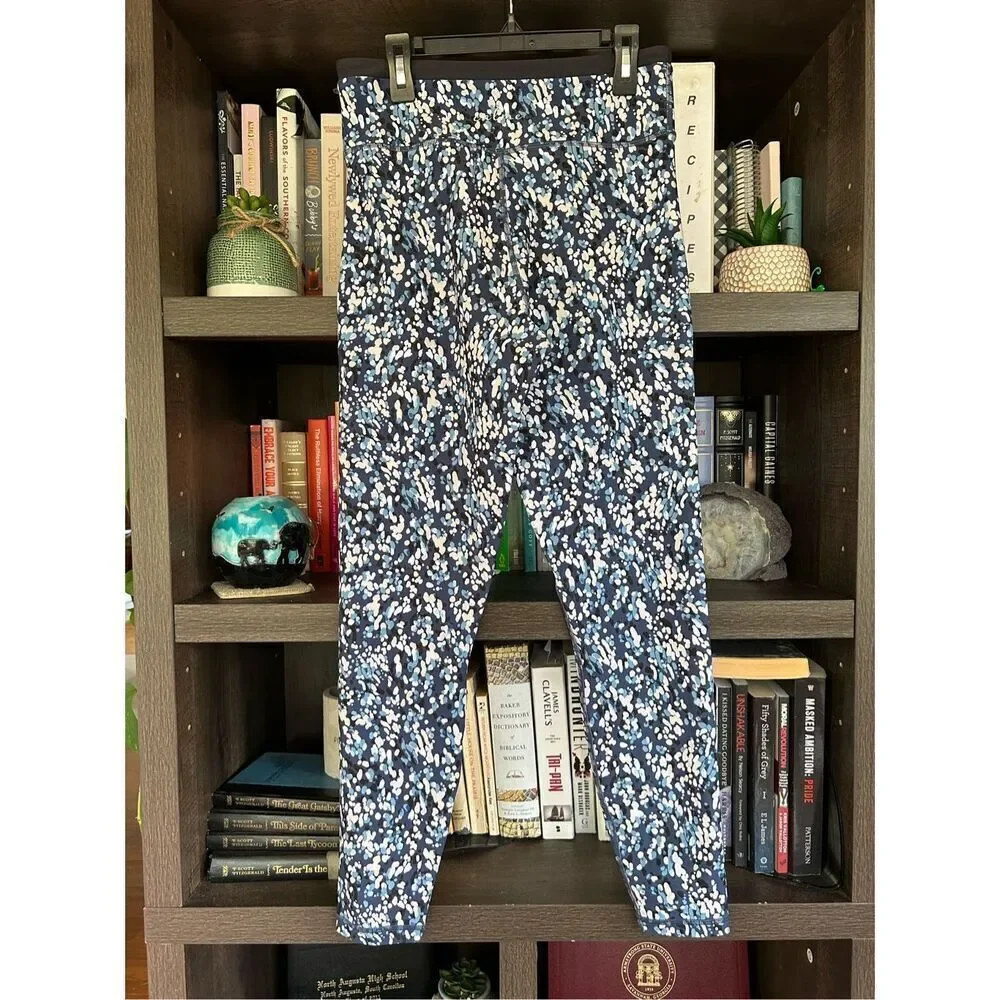 NWOT Calme x Johnny Was Endurance High Waist 7/8 Leggings Blue Speckled Medium - Picture 4 of 8